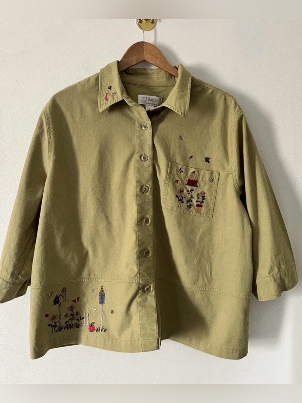 CJ Banks Women’s Moss Green Linen Embroidered Birdhs Bees Garden Blouse 1X